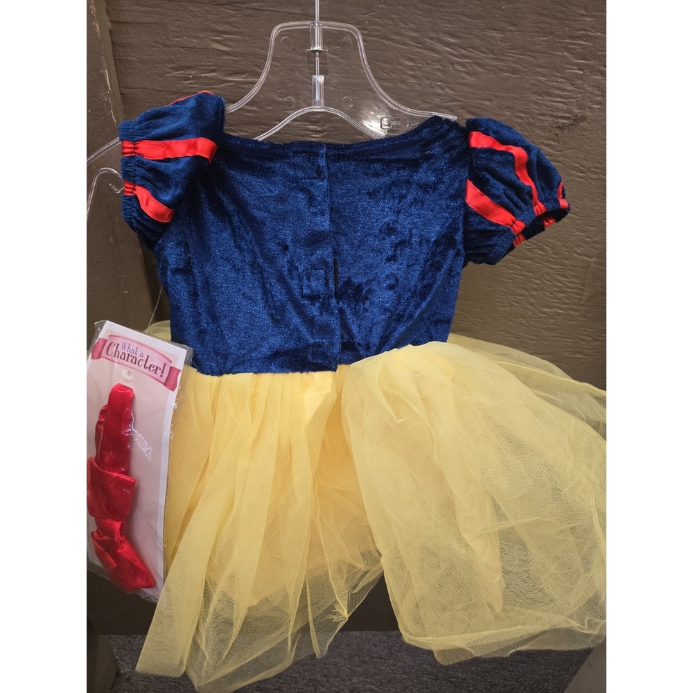 Baby girl Size 3-6 Snow White princess dress - Picture 5 of 6